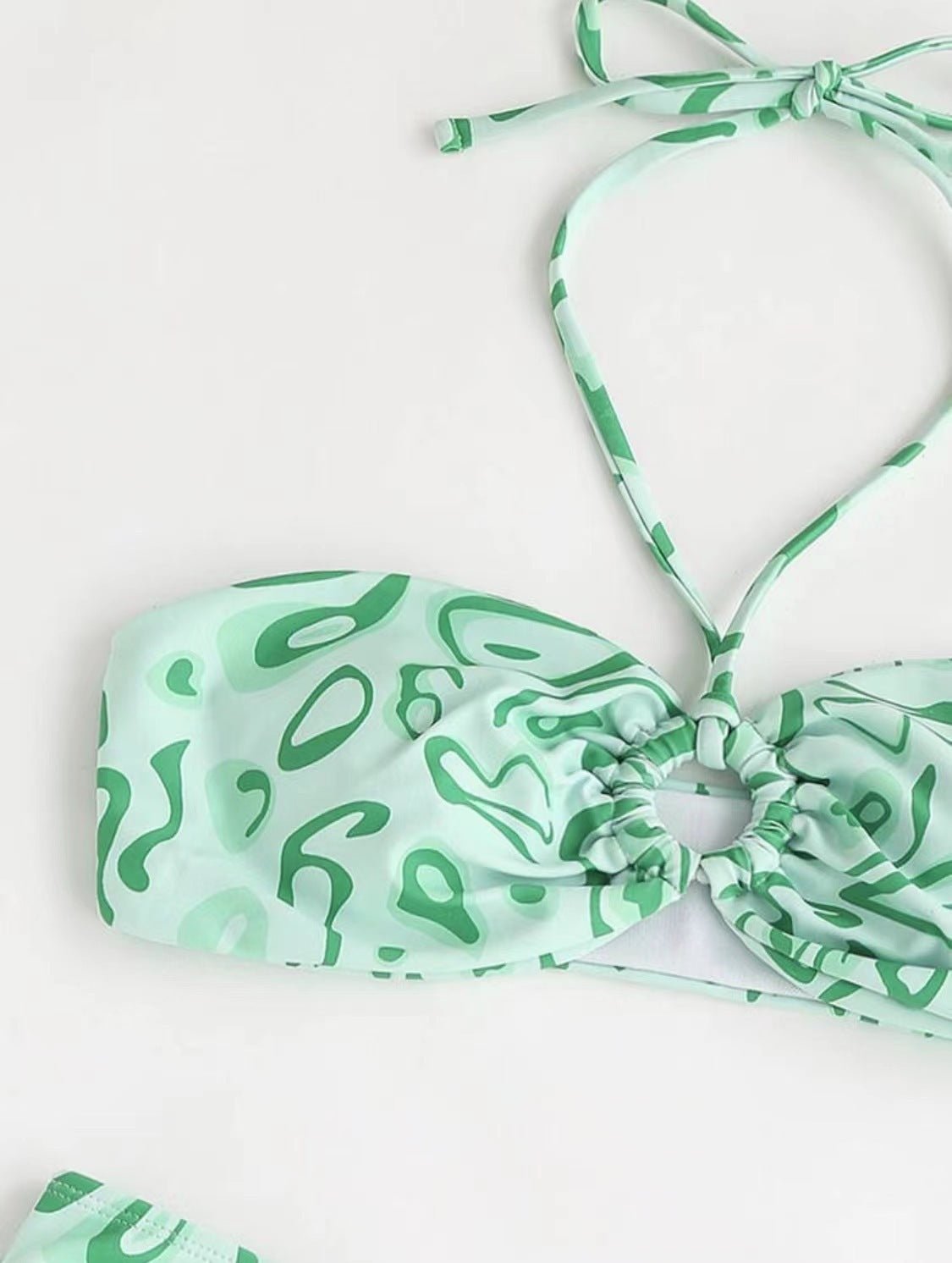 Sexy Bandeau Bikini Swimsuit - Floral Split Design for Women - Aqova