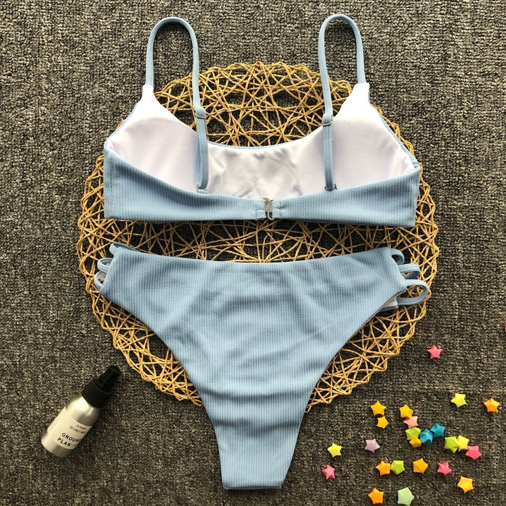 Solid Color Striped Bikini - Stylish Swimwear for Beach Days - Aqova